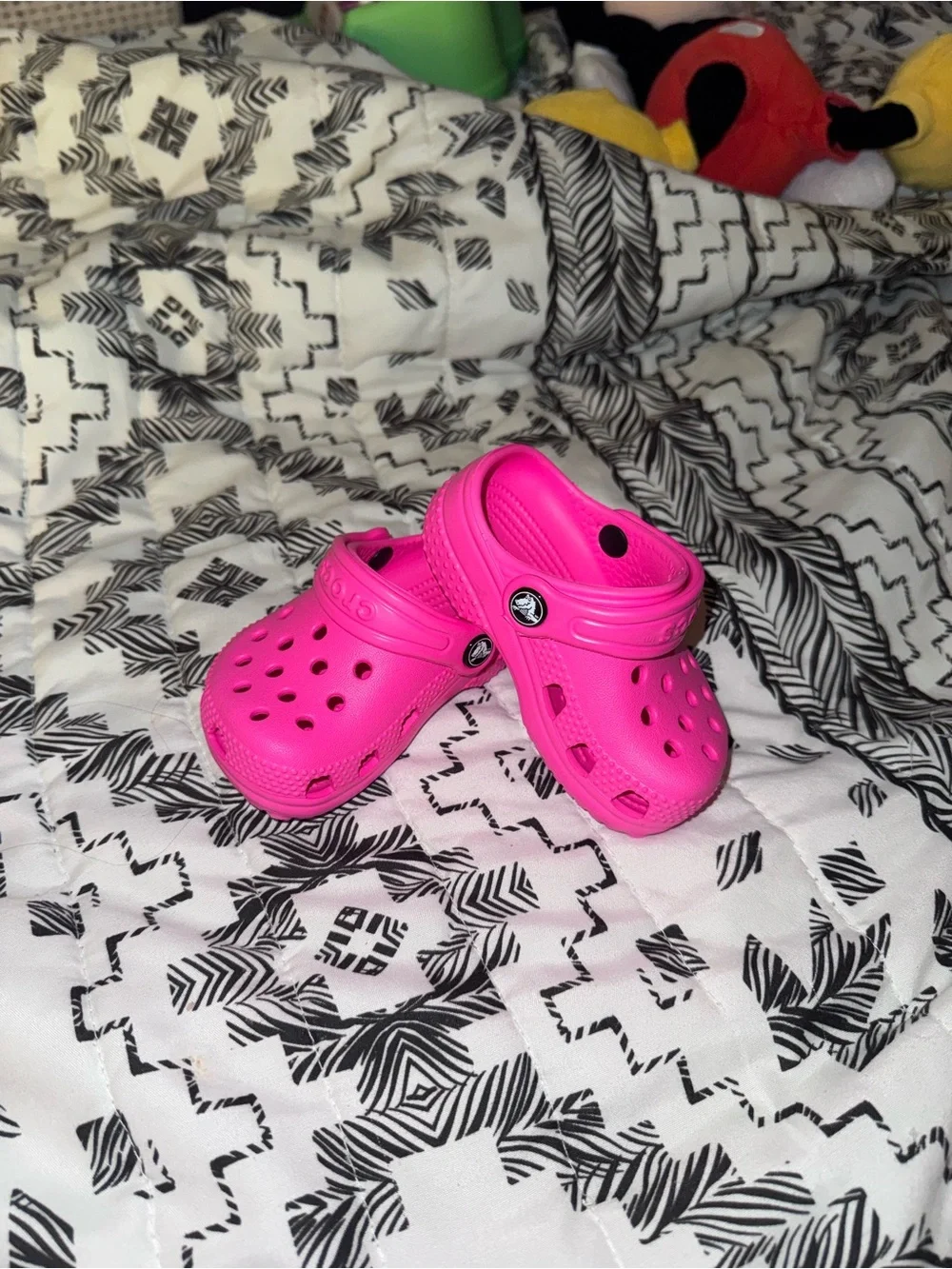CROCS Infant/Baby Classic Clog in Bright Pink